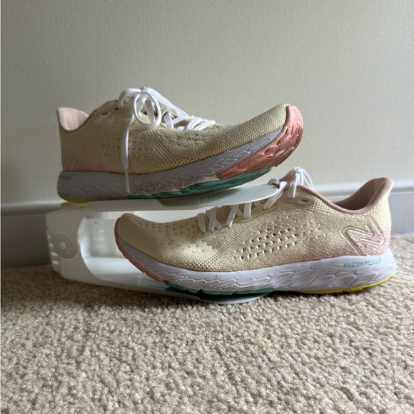 New Balance Cream and Pink Athletic Shoes - Picture 1 of 2